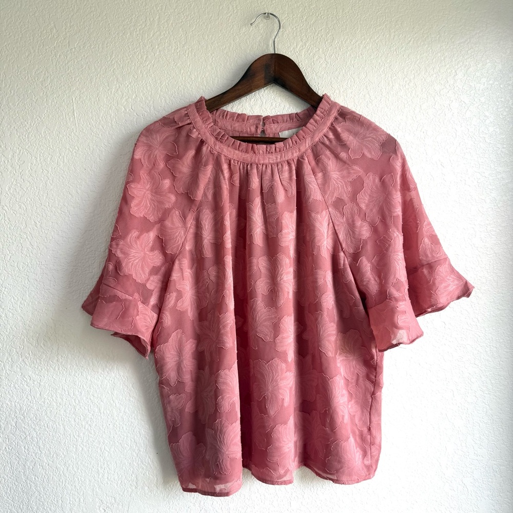 Loft Womens Shirt Blouse Pink Floral High Neck Flutter Sleeve Size Medium
